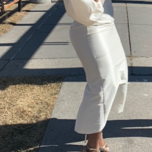 Bubble sleeves ivory midi dress - Picture 2 of 3